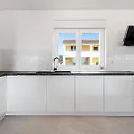Nice Apartment In Brodarica With House Sea View 公寓 *