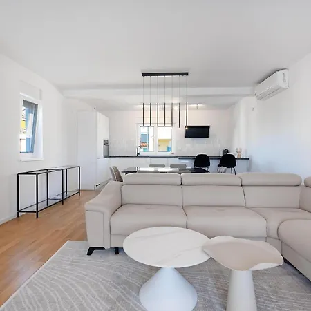 Apartman 2 Bedroom Awesome In