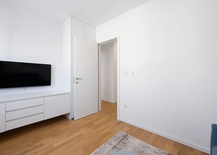 Lovely In Brodarica (Sibenik-Knin)